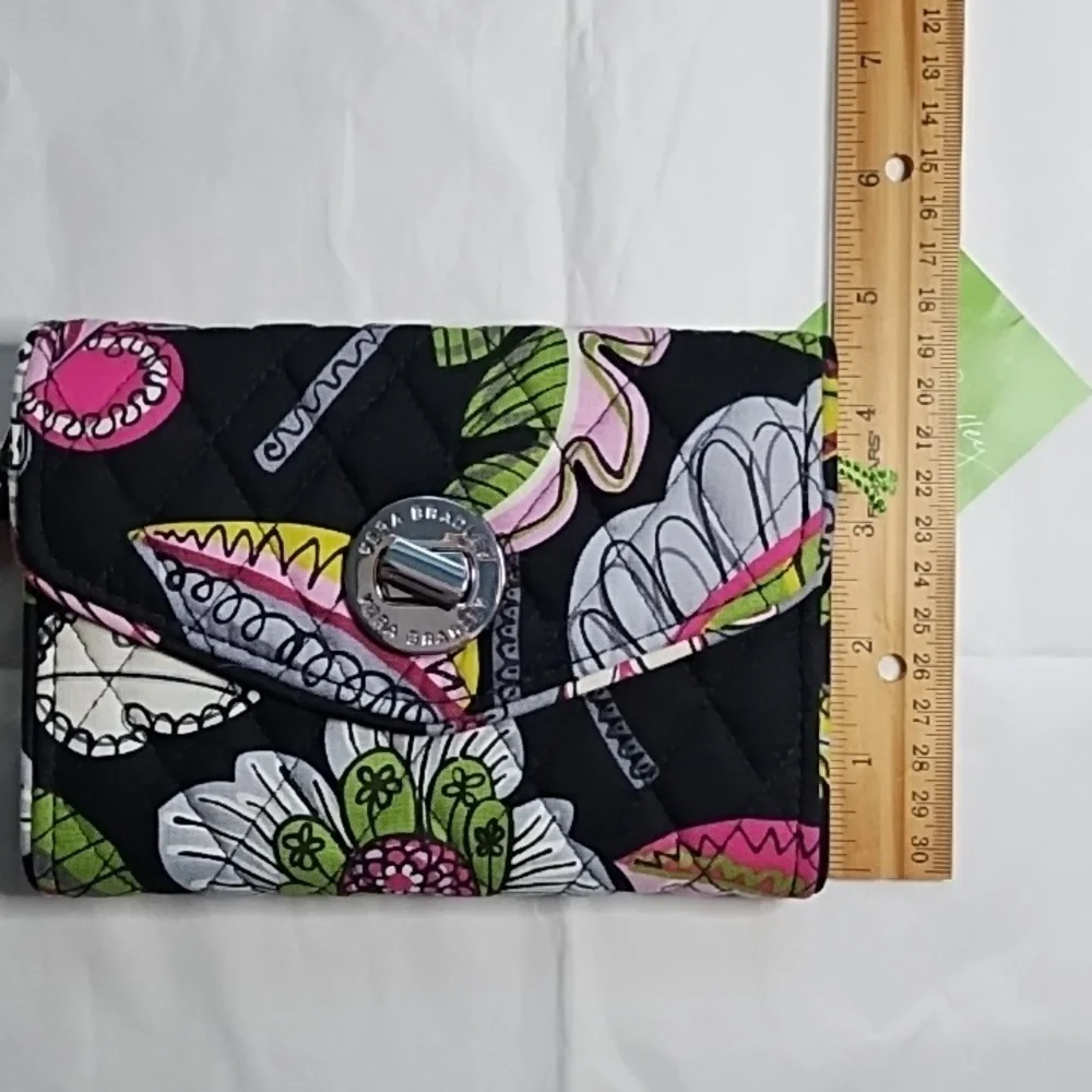 Vera Bradley Your Turn Smartphone Wristlet Moon Blooms